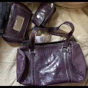 NWT Nine West purple pebble purse with accessorie